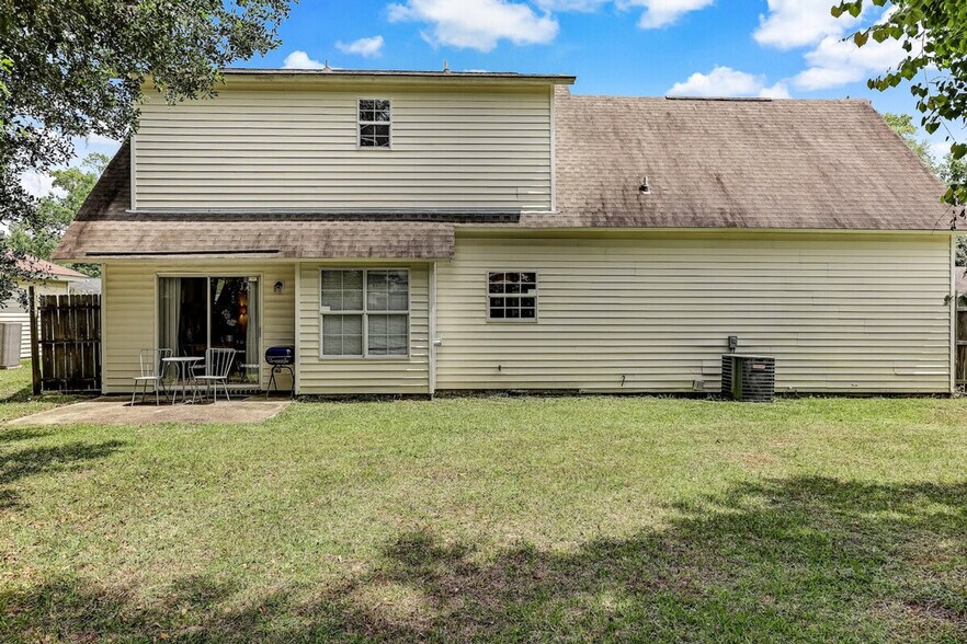 Building Photo - 170 Laurelwood Dr