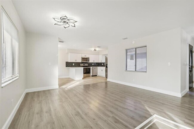 Building Photo - 1052 Manchester Cir