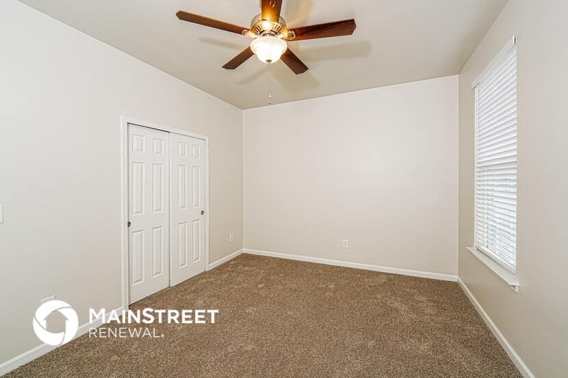 Building Photo - 5020 Kelly Creek St