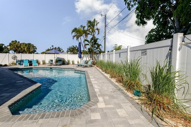 Building Photo - 6300 16th St S