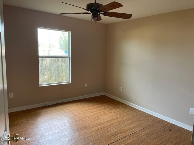 Building Photo - 110 Lana Dr