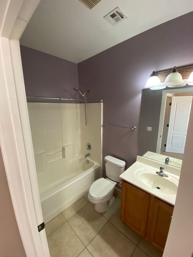 Building Photo - 5817 Addy Ln