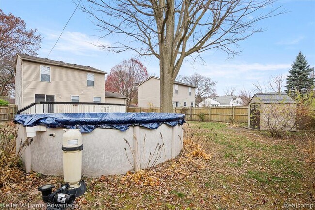 Building Photo - 33533 Rhonswood St