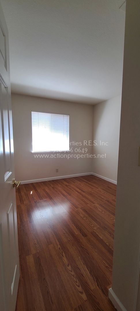 Building Photo - Woodcreek, West Roseville Single Story, , 4 Bed 2 Bath Large yard with Covered Patio and Shed wit...