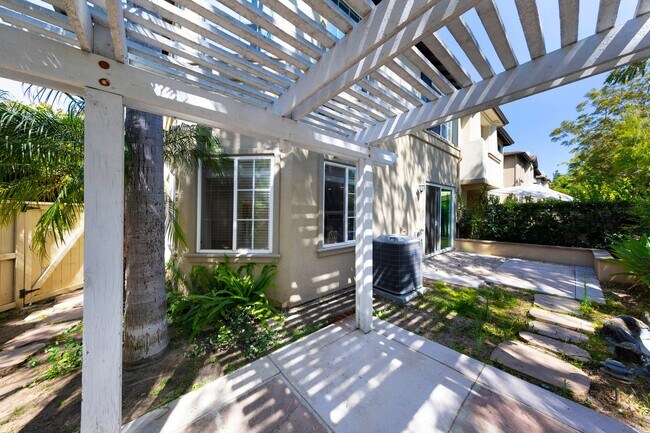 Building Photo - Irvine - Gated Northwood Point Townhome!