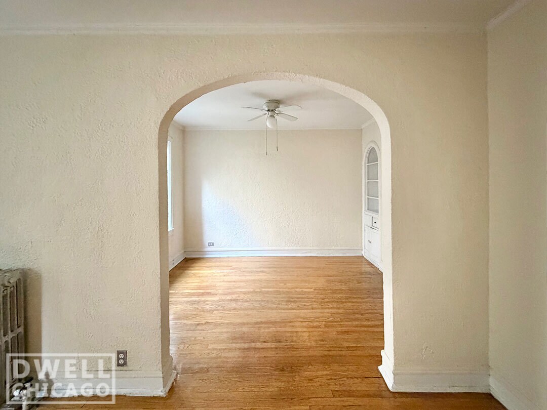 Building Photo - 1430 W Farwell Ave