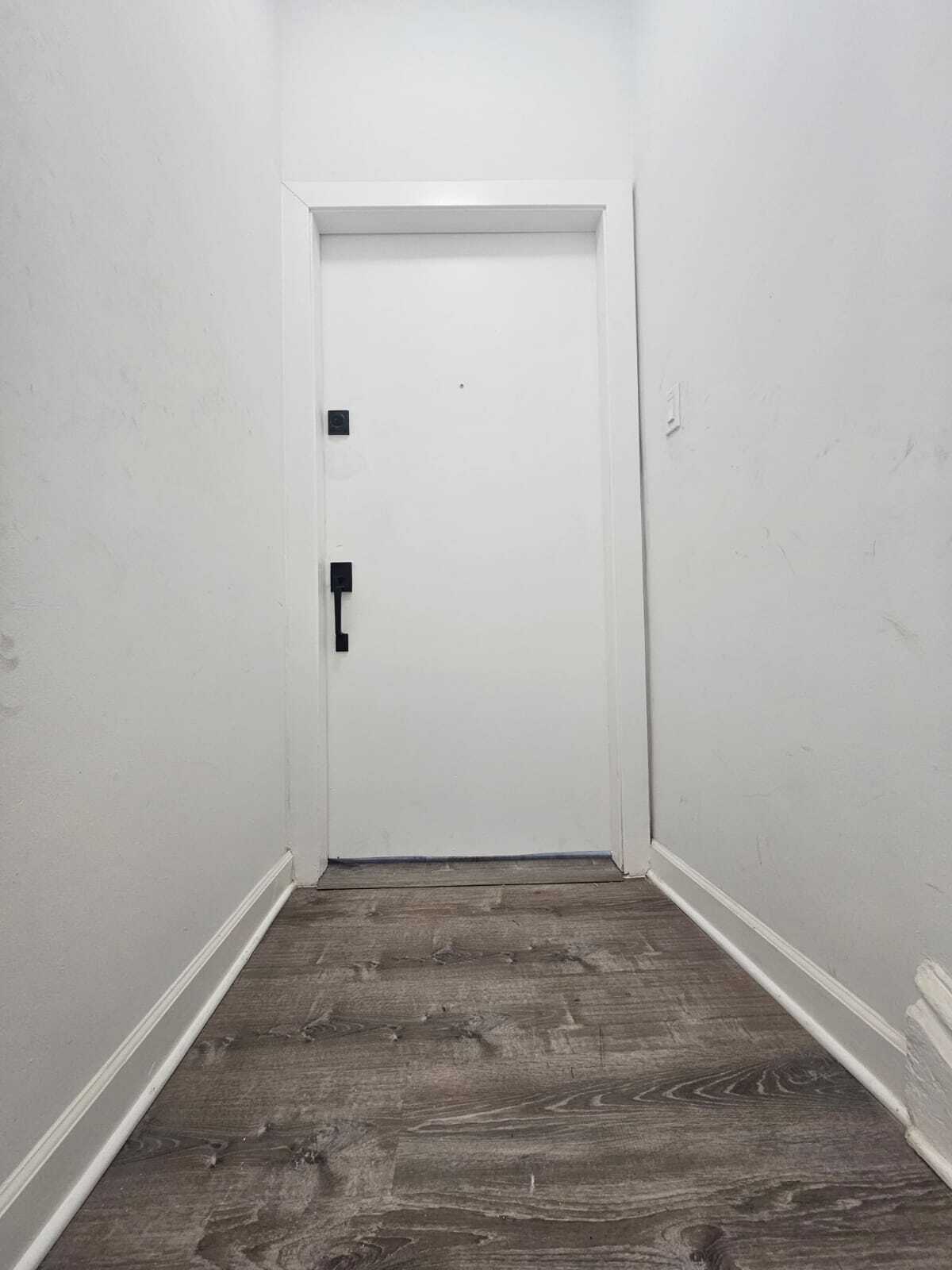 Building Photo - 909 S Bell Ave