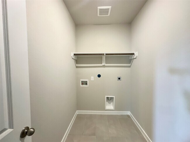 Building Photo - 12332 Ridge Top Dr