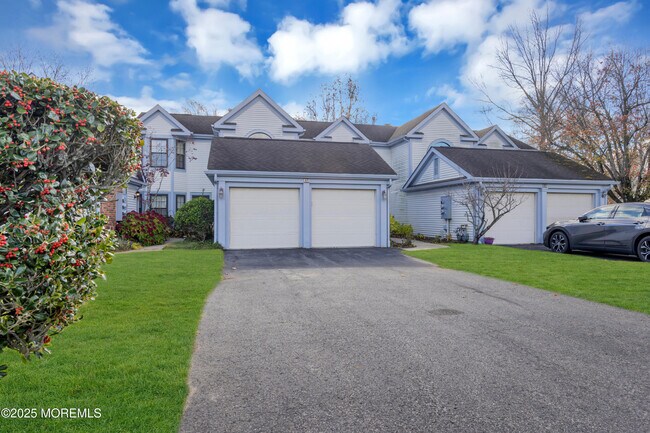 Building Photo - 45 Rawson Cir