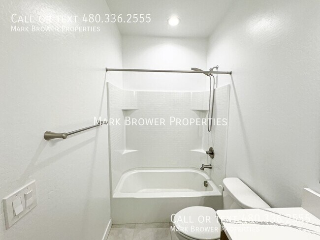 Building Photo - 72 S 157th Ln