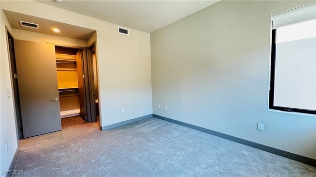 Building Photo - 26 Promenade Isle Ln
