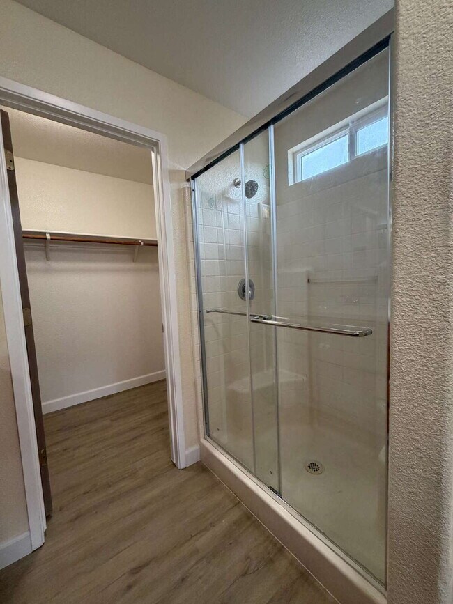 Building Photo - TWO WEEKS FREE RENT  "Charming 4-Bedroom Gem with 2 Full Baths in Merced – Spacious 1,515 Sq Ft H...
