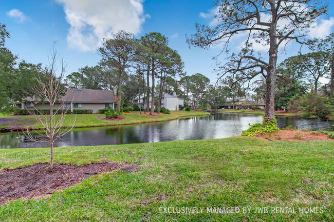 Building Photo - 2084 Sandpiper Ct