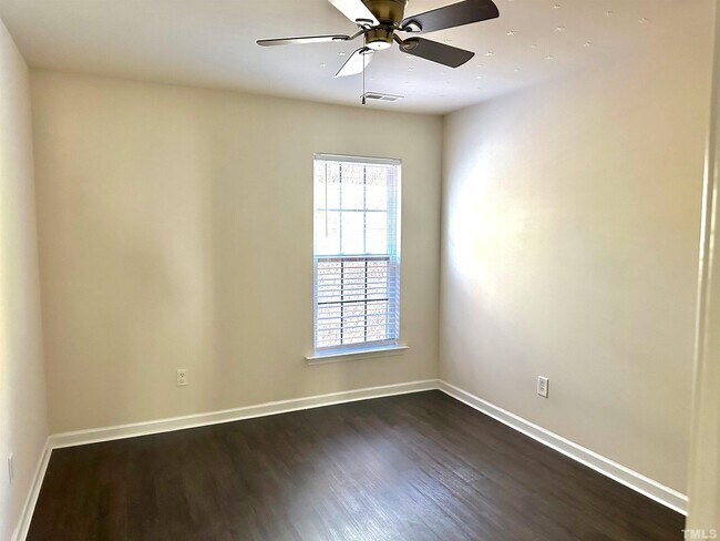 Building Photo - 2014 Addenbrock Dr