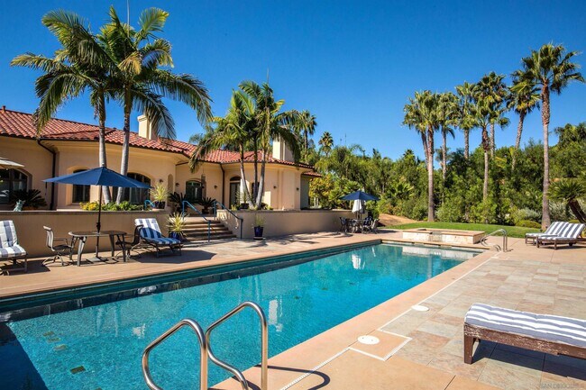 Building Photo - 17547 Avenida Peregrina