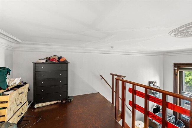 Building Photo - 163 Beacon St