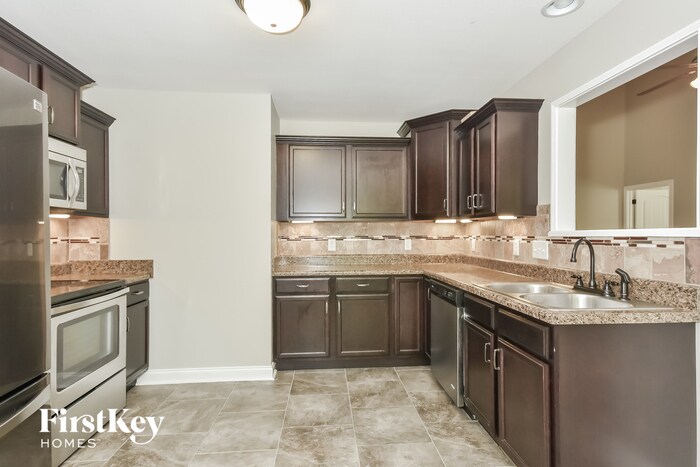 Building Photo - 3682 Fox Tail Dr