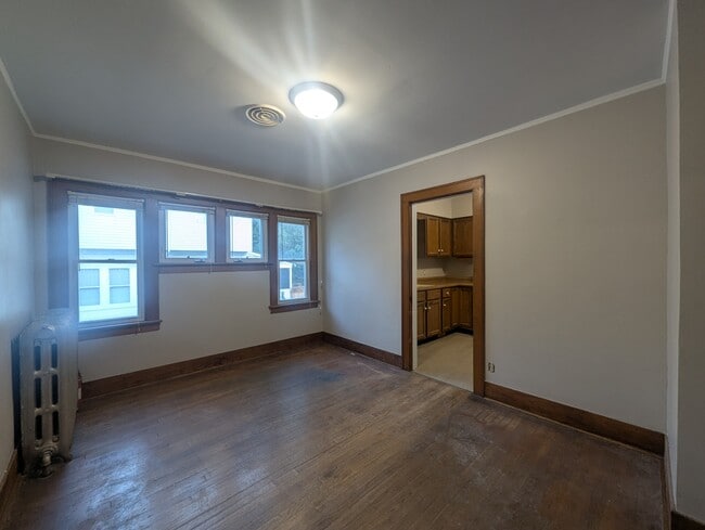 Building Photo - 1713 W Church St