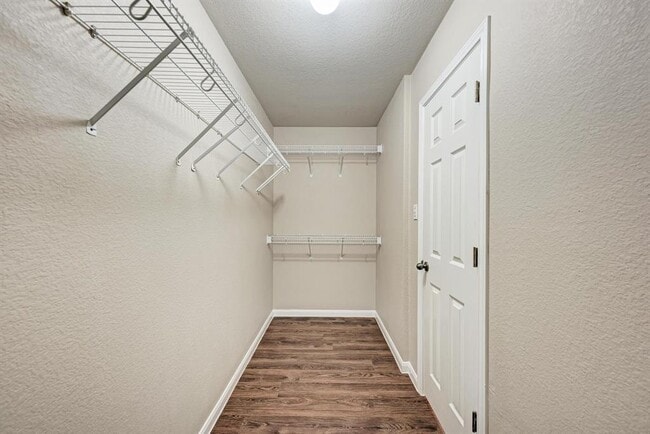 Building Photo - 18613 White Water Cove