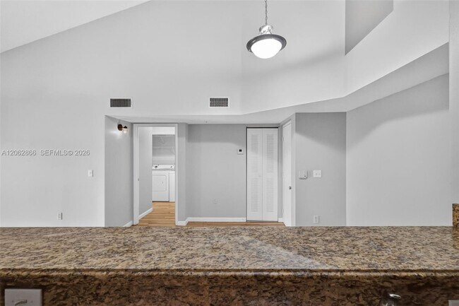 Building Photo - 7808 Sonoma Springs Cir