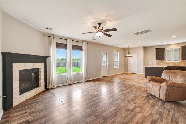 Building Photo - 5439 Baronet Dr