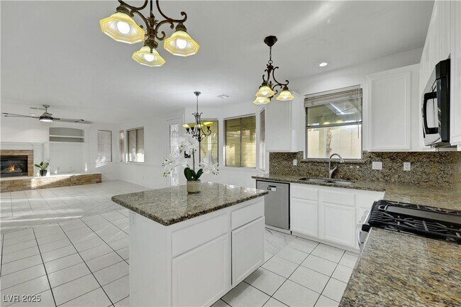 Building Photo - 249 Gentle Springs Dr