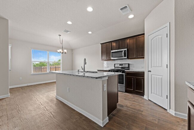 Building Photo - 109 Rochester Ln