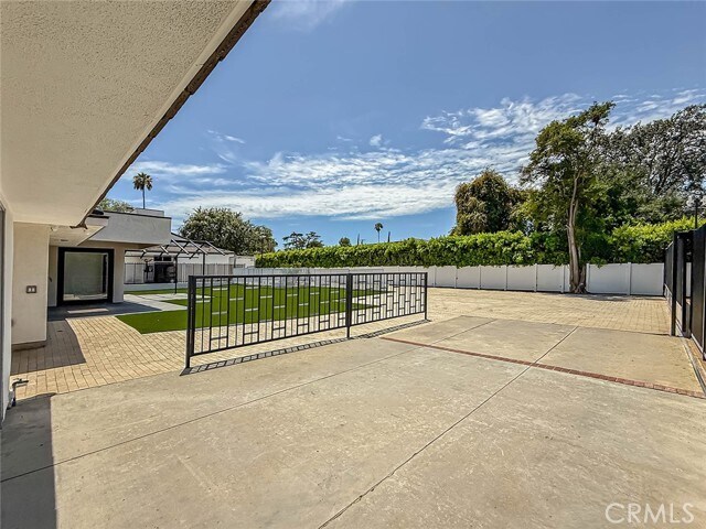 Building Photo - 22921 Dolorosa St