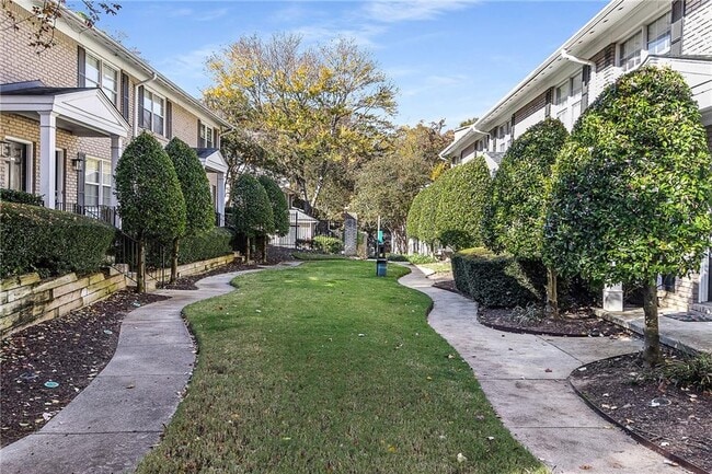 Building Photo - 2232 Dunseath Ave NW