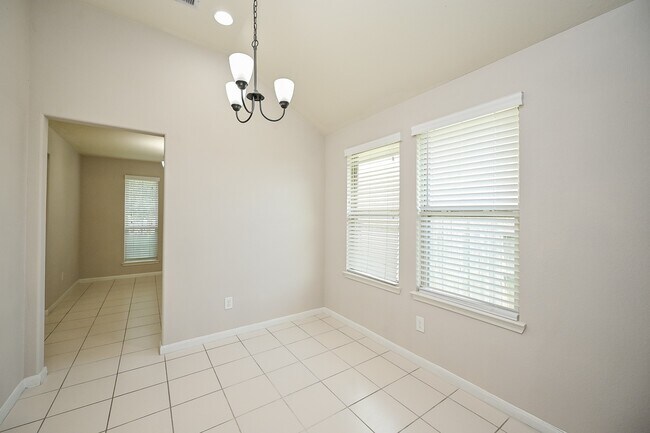 Building Photo - 18707 Majestic Vista Ln