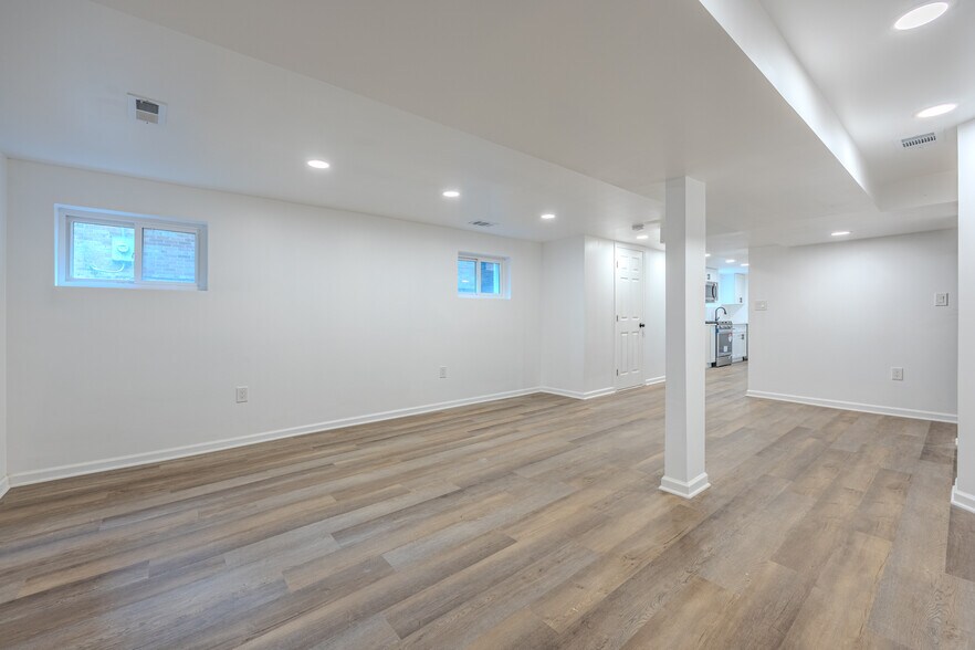 Building Photo - 311 Longfellow St NW