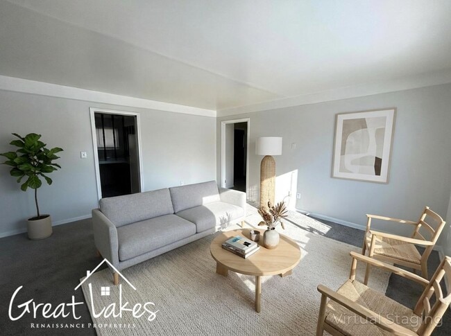 Building Photo - Lovely 2 Bedroom 1  1/2 Bathroom now available for rent