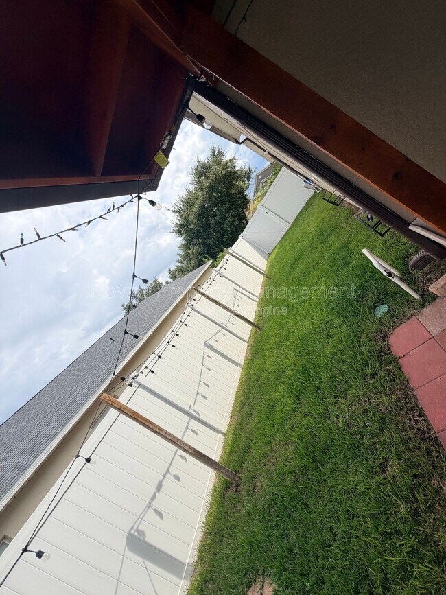 Building Photo - 218 Ronaldale Ave