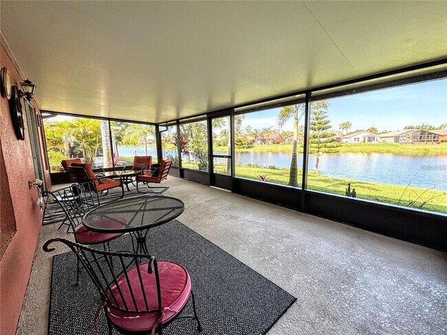 Building Photo - 585 Grand Canal Dr