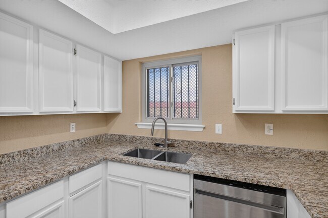 Building Photo - 11301 Gene Sarazen Dr