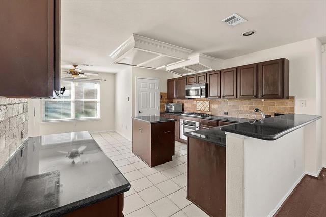 Building Photo - 1113 Larkspur Dr