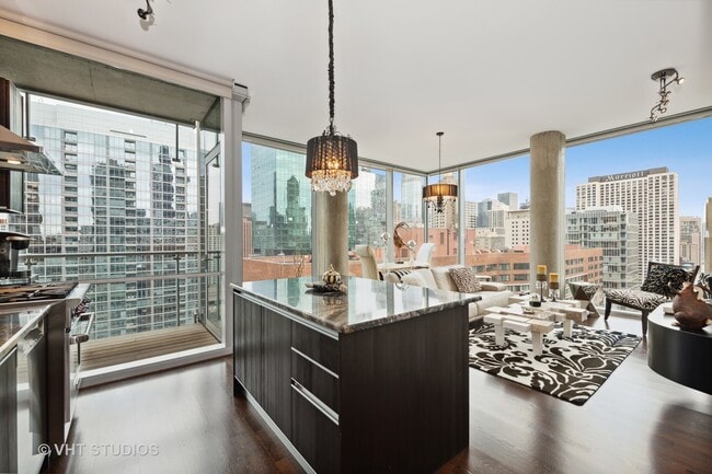 Building Photo - 600 N Fairbanks Ct