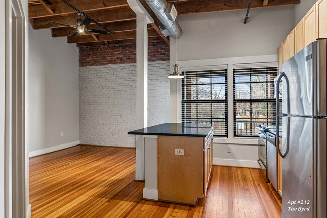 Interior Photo - Landmark at 1700 Apartments