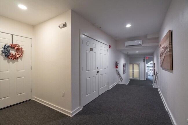 Building Photo - 11 Aviles St