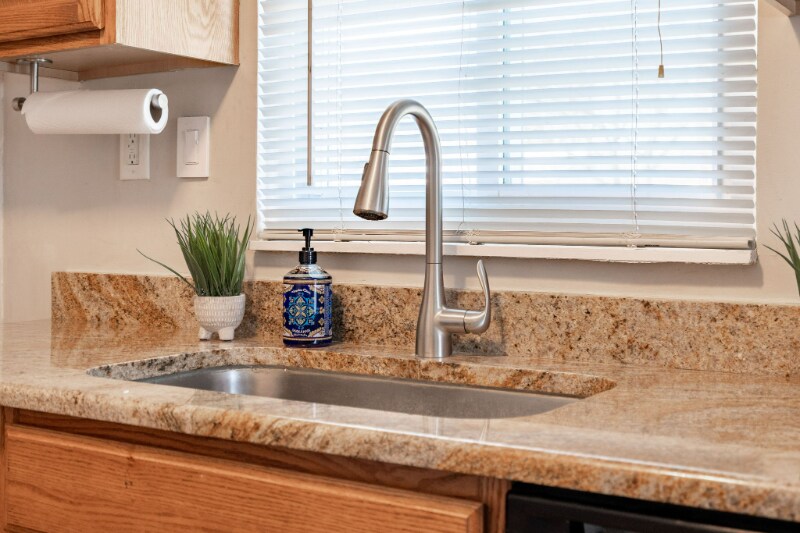 Building Photo - 6365 Saline Dr