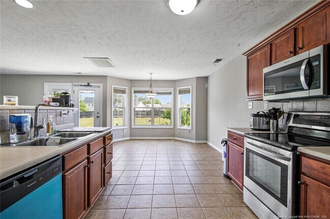 Building Photo - 118 Gait Ct