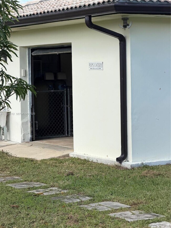 Building Photo - 25800 SW 214th Ave