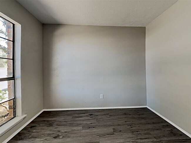 Building Photo - 17151 Ranch Country Rd