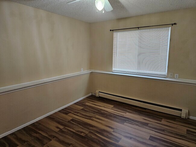 Building Photo - 3965 Stonedike Dr