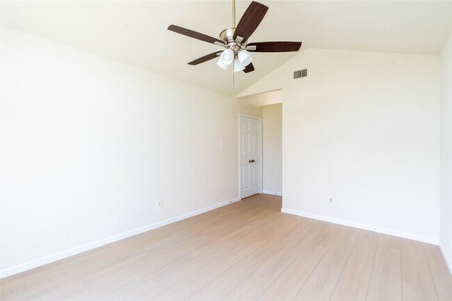 Building Photo - 1417 Quail Crest Dr