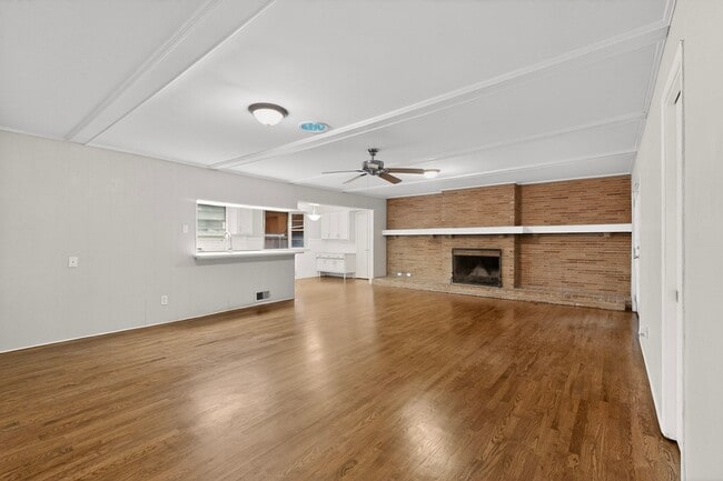 Building Photo - 2522 Pinebluff Dr