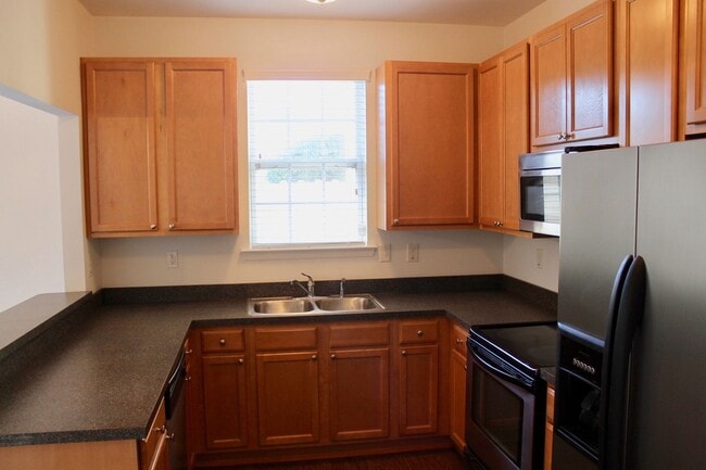 Building Photo - 1431 Titchfield Dr.