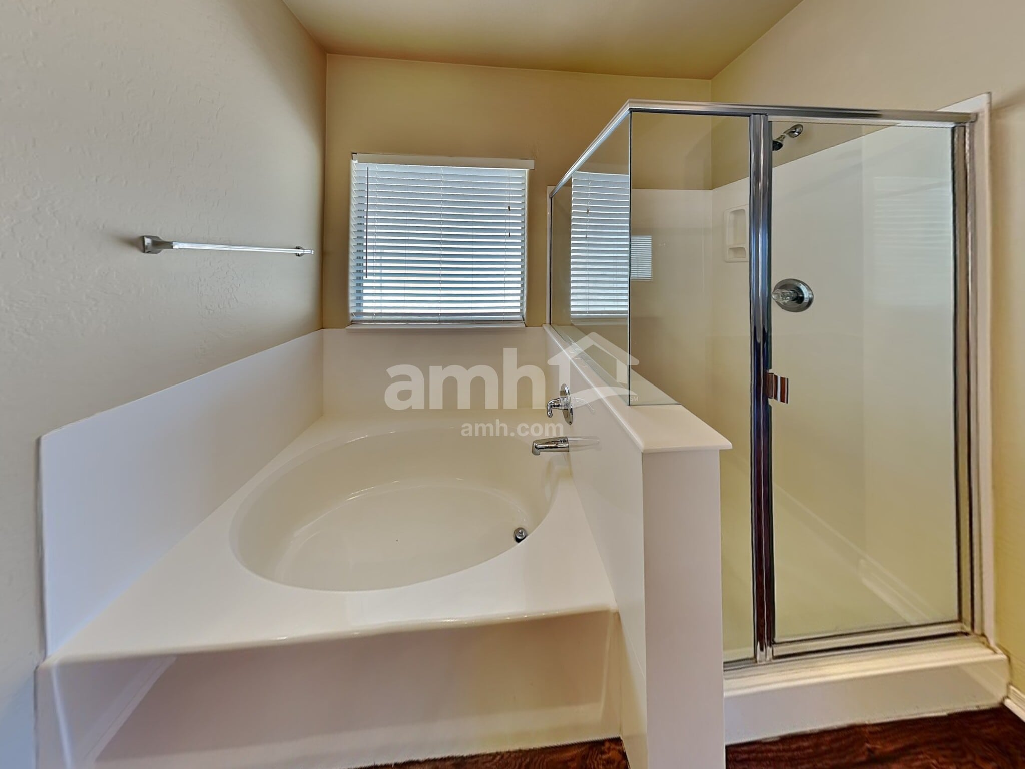 Building Photo - 683 S 221st Dr