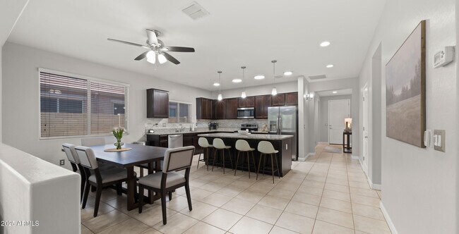 Building Photo - 9309 W Orange Dr