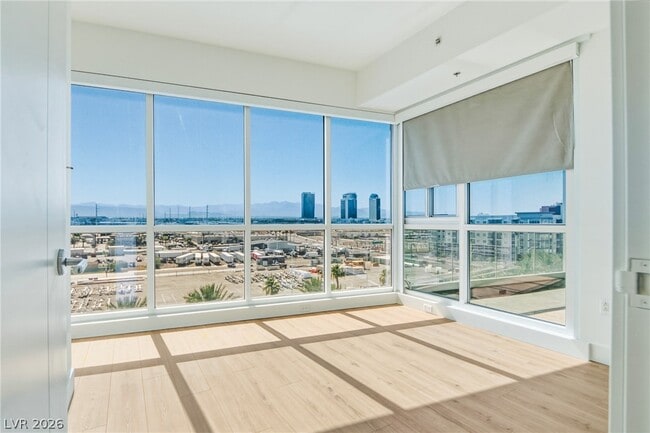 Building Photo - 4575 Dean Martin Dr